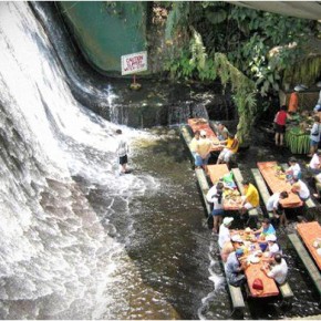 Waterfall Restaurant en Philippines Waterfall Restaurant en Philippines