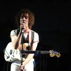Nuevo Tema de Albert Hammond Jr. Nuevo Tema de Albert Hammond Jr.
