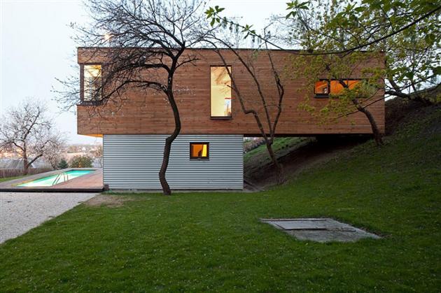 Casa Anti Patio hecha con Contenedores