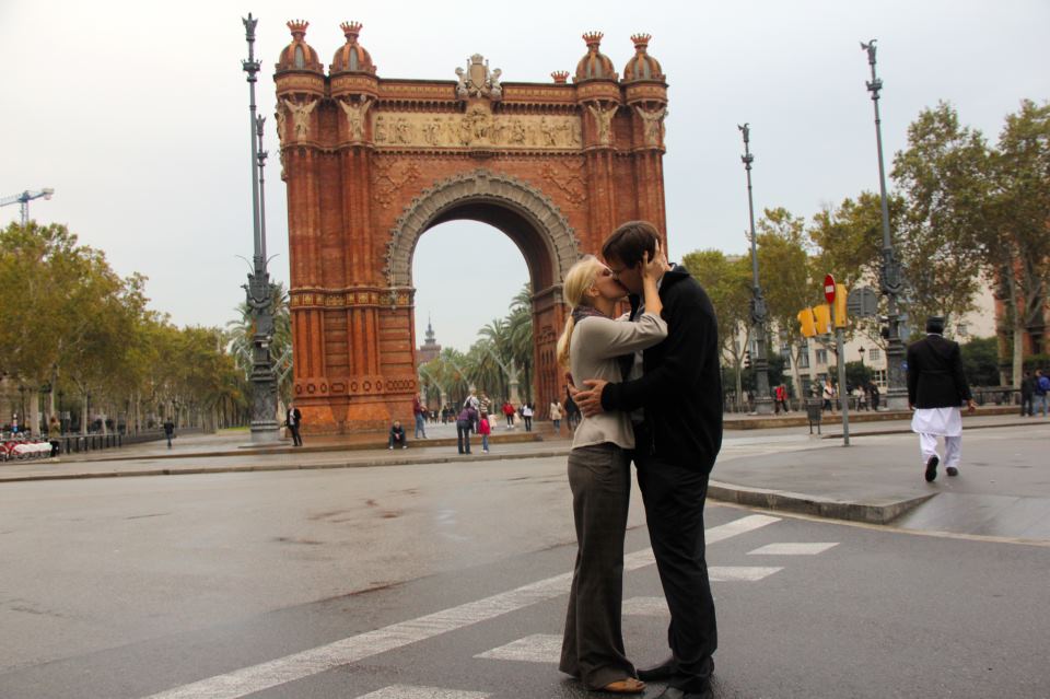 100 World Kisses