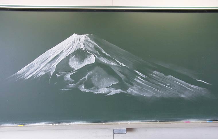 Kokuban Art: el arte japonés de dibujar en pizarrón