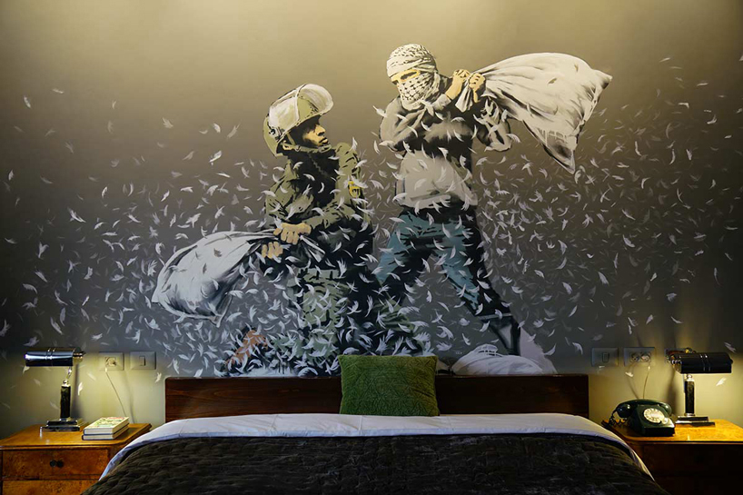 ‘The Walled Off’, por Banksy