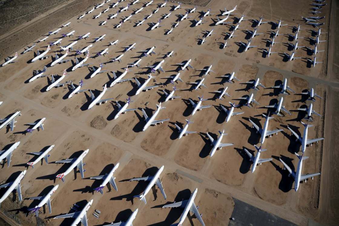 Cementerio de aviones en el desierto de California