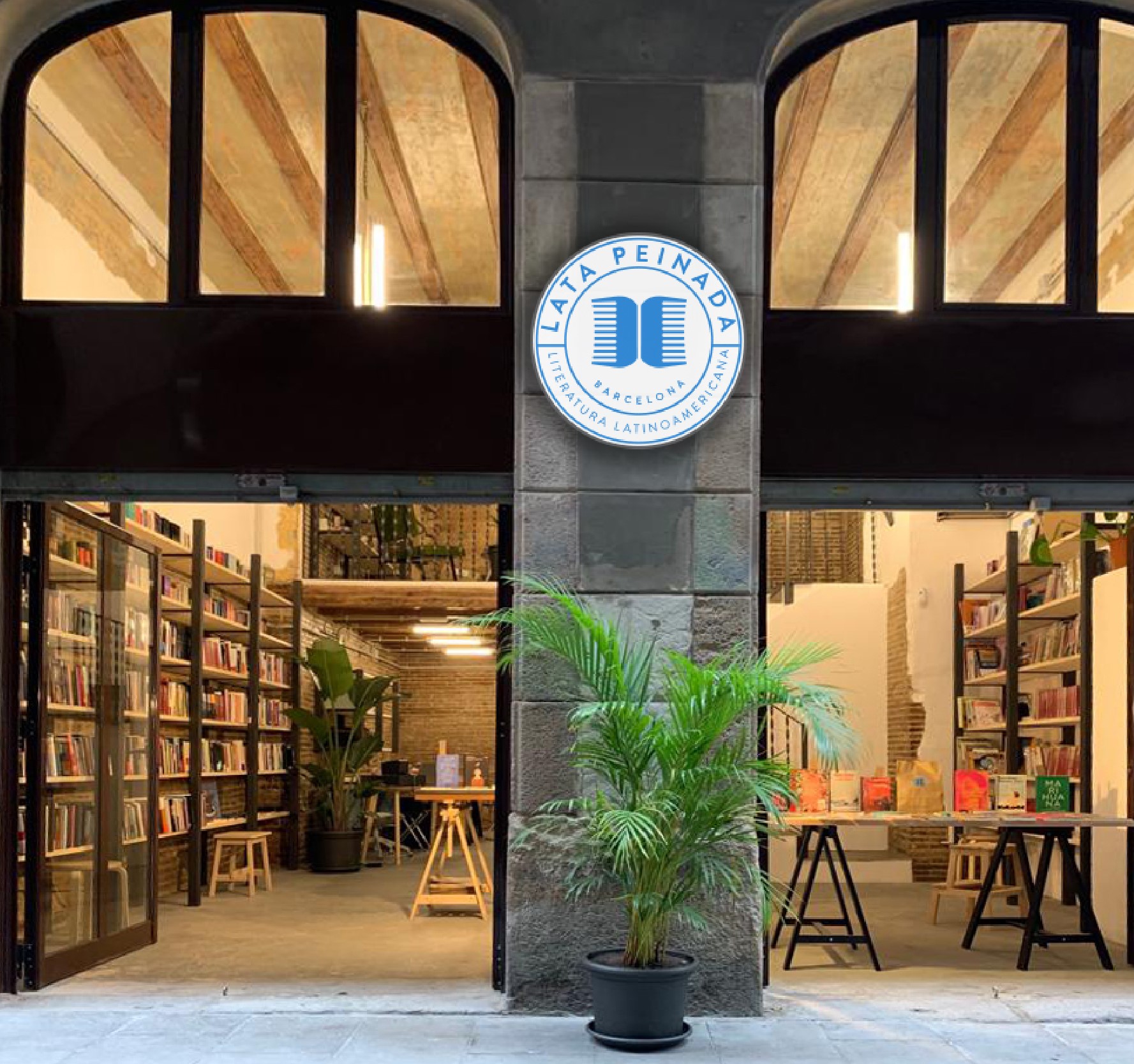Lata Peinada: La primer librería latinoamericana en Barcelona